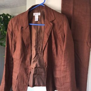 Women’s linen dress suit